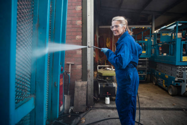 Best Roof Power Washing Services  in Ithaca, MI